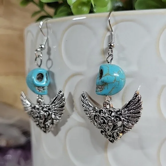 Winged Zombie Skull, turquoise - Picture 5 of 5